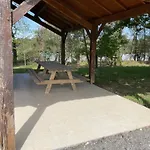 Sejour A La Campagne Dans Un Domaine De 4 Boulazac Isle Manoire