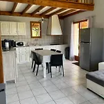 Vakantiehuis Sejour A La Campagne Dans Un Domaine De 4