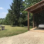 Sejour A La Campagne Dans Un Domaine De 4 Vakantiehuis *