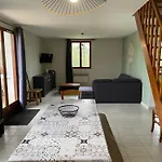 Vakantiehuis Sejour A La Campagne Dans Un Domaine De 4 *