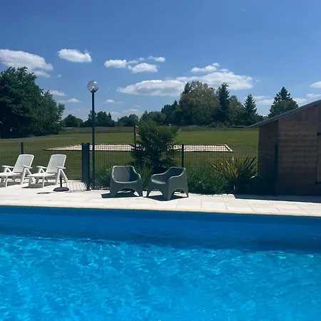 Sejour A La Campagne Dans Un Domaine De 4 Prázdninový dům