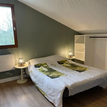 Sejour A La Campagne Dans Un Domaine De 4 * Boulazac Isle Manoire