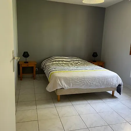 Sejour A La Campagne Dans Un Domaine De 4 *