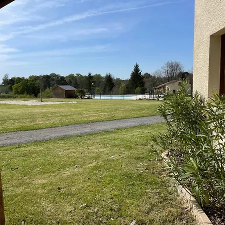 Prázdninový dům Sejour A La Campagne Dans Un Domaine De 4 *