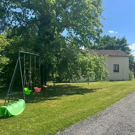 Sejour A La Campagne Dans Un Domaine De 4 * Boulazac Isle Manoire