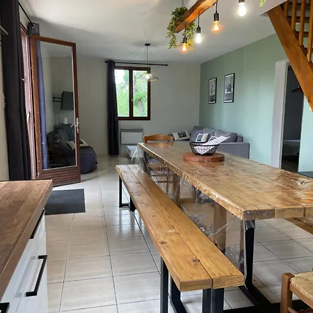Sejour A La Campagne Dans Un Domaine De 4 Boulazac Isle Manoire