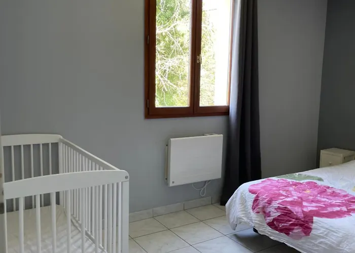 Vakantiehuis Sejour A La Campagne Dans Un Domaine De 4 Gites Boulazac Isle Manoire