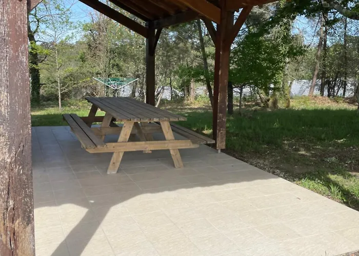 Sejour A La Campagne Dans Un Domaine De 4 Gites Boulazac Isle Manoire